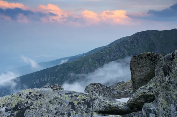 夕方の山 — ストック写真