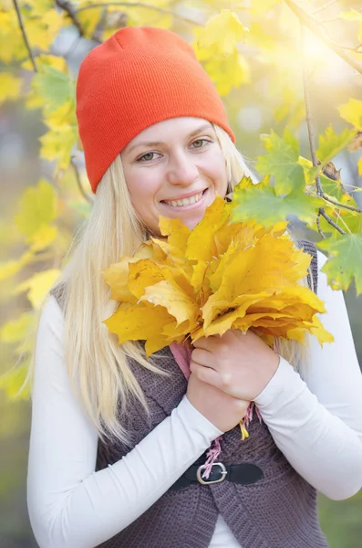 Glückliches Mädchen — Stockfoto