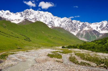 dağlarda güneş peyzaj