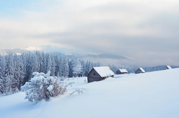 Télen a hegyi-völgy — Stock Fotó