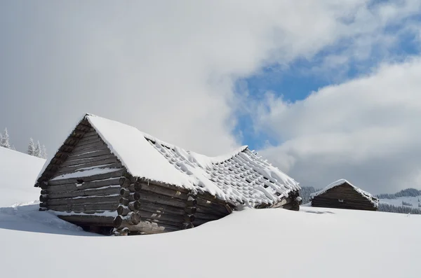 Destroyed wooden house — Stock Photo, Image