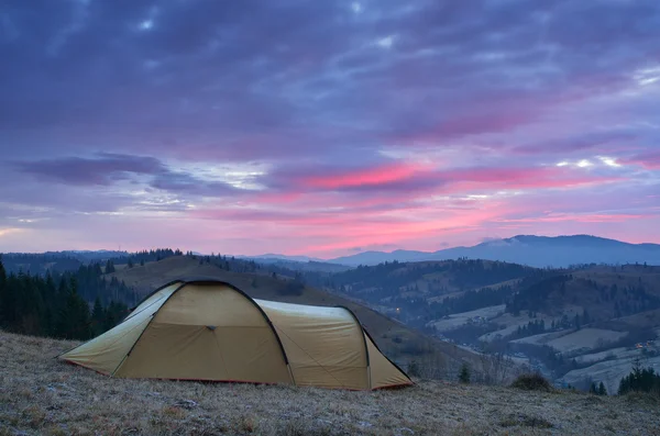 Camping in the mountains — Stock Photo, Image