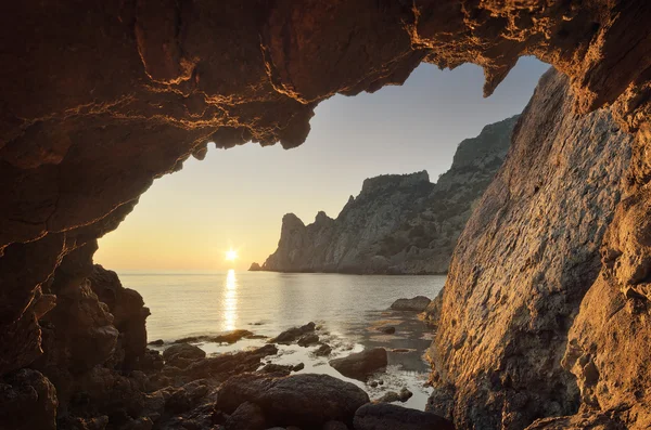 Grotto Deniz Manzaralı 
