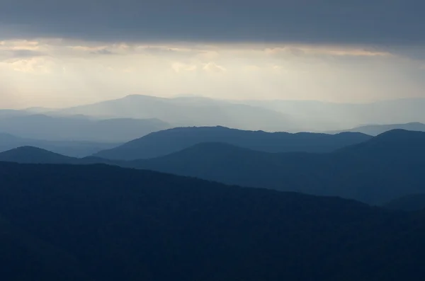 Silhouettes of mountains — Stock Photo, Image