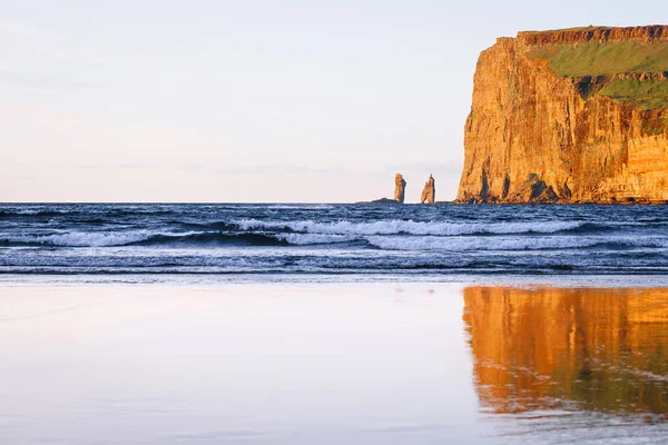 Paisagem Com Vista Para Oceano Pilhas Mar Risin Kellingin Pôr — Fotografia de Stock