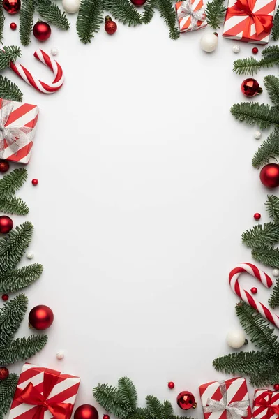 Karácsonyi Kártya Ünnepi Dekoráció Fehér Háttér — Stock Fotó