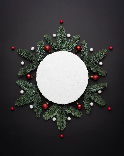 Kerst Achtergrond Met Een Decoratieve Sneeuwvlok Zwart Nota Papier Voor — Stockfoto