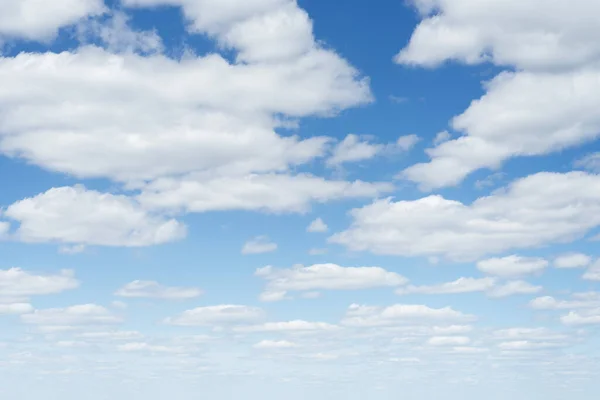 Прекрасное Облачное Небо Кучевыми Облаками — стоковое фото