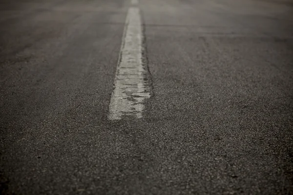 Weiße Straßenlinie — Stockfoto