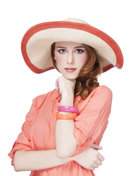 Bella rossa ragazza in cappello — Foto Stock