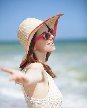 beack bahar zaman Kızıl saçlı kız