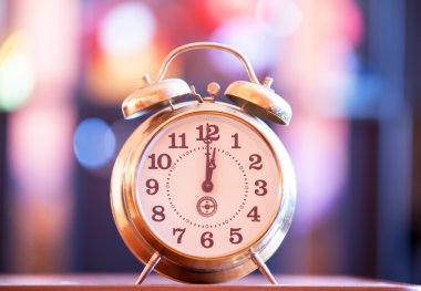 Retro saat ile bokeh arka plan