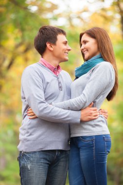 sonbahar Park genç Çift