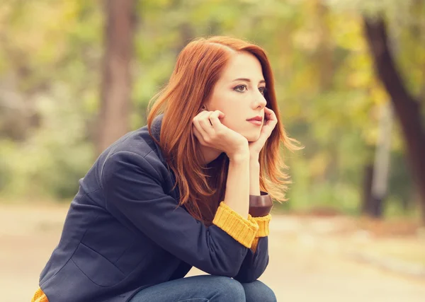 Girl at autumn outdoor — Stock Photo, Image