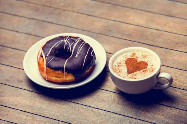 Breakfast with donuts and coffee — Stock Photo, Image
