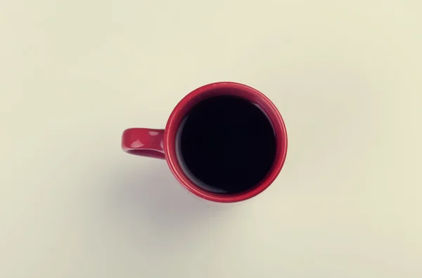 Taza de café de cerámica blanca. Aislado sobre un blanco . — Foto de Stock