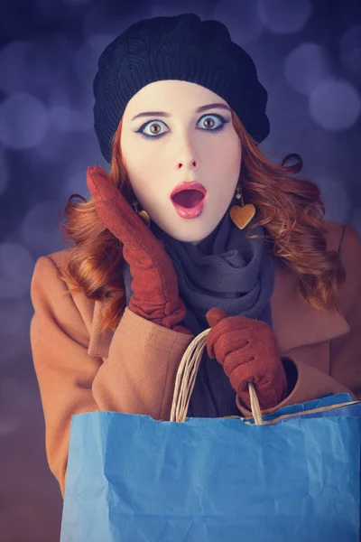 Redhead with with bag. — Stock Photo, Image