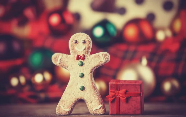 Biscoito homem e presentes . — Fotografia de Stock