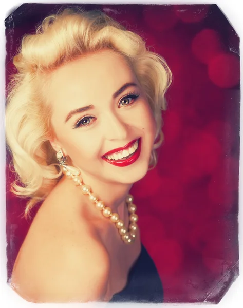 Vrij blond meisje model zoals marilyn monroe — Stockfoto