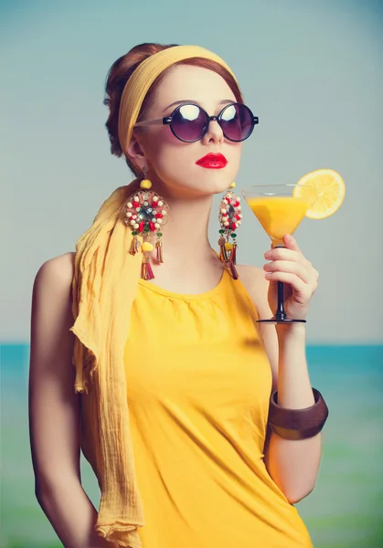 Retuvo mujeres con cola de gallo. P — Foto de Stock