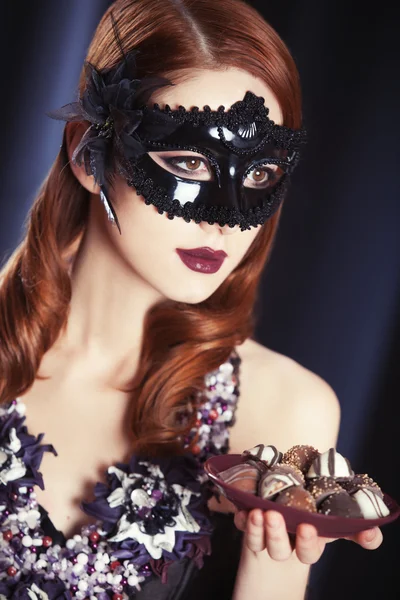 Mooie vrouwen in carnaval masker. — Stockfoto