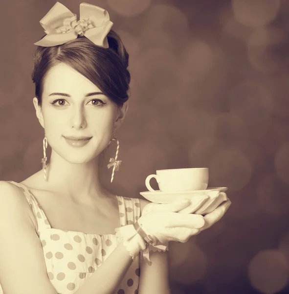 Hermosas mujeres con taza de té . —  Fotos de Stock