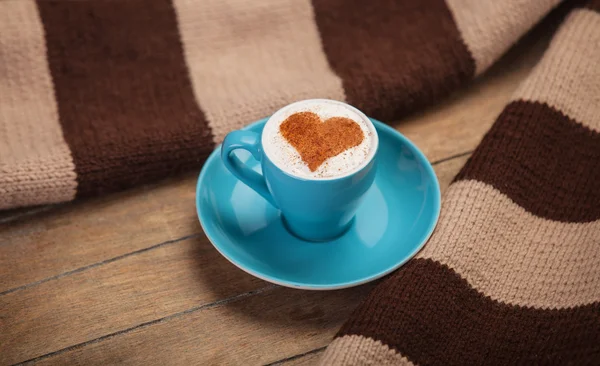 Tasse Kaffee mit Herz in Form — Stockfoto