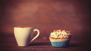 fincan kahve ve kek ahşap tablo.