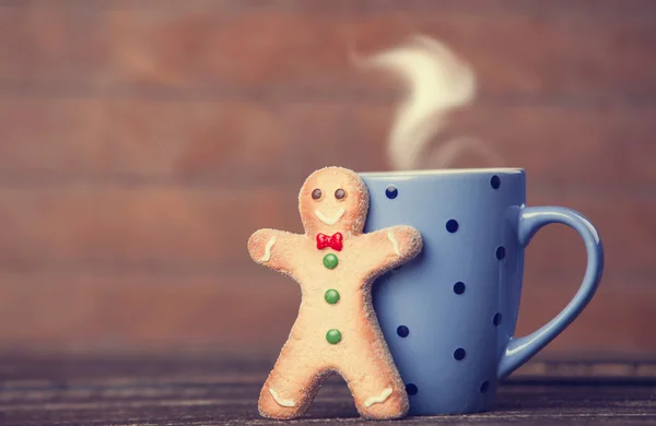 Cookie man and cup o hot chocolate. — Stock Photo, Image