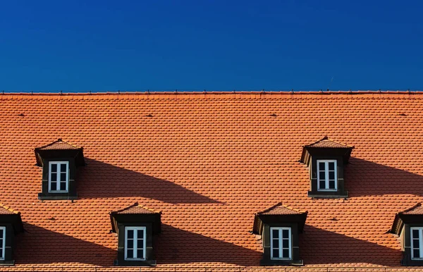 Dachboden Mit Fenstern Eines Gebäudes Aus Dem Jahrhundert Breslau Polen — Stockfoto