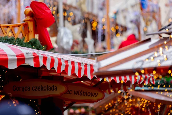 Karácsonyi Vásárházak Díszítése Lengyelországi Wroclaw Óvárosi Piacán 2021 Ben — Stock Fotó