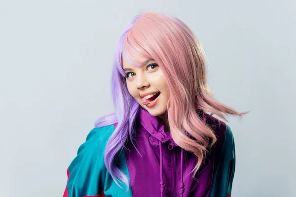 Beautiful Yandere Girl Purple Hair 80S Tracksuit Gray Background — Stock Photo, Image