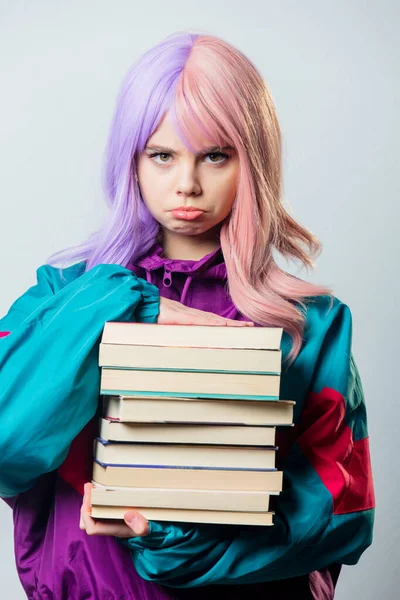 Beautiful Yandere Girl Purple Hair 80S Tracksuit Holds Book Gray — Stockfoto