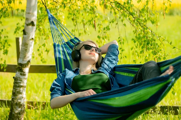 Young Woman Headphones Listen Music Hammock Countryside — Stock Photo, Image