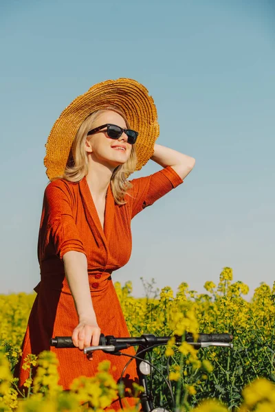 Beautiful Blond Girl Vintage Dress Sunglasses Bicycle Rapeseed Field Spring — Stock Photo, Image