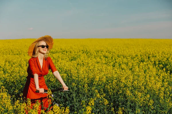 Beautiful Blond Girl Vintage Dress Sunglasses Bicycle Rapeseed Field Spring — Zdjęcie stockowe