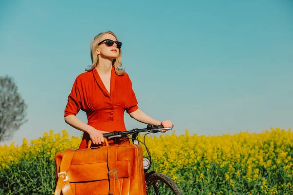Beautiful Blond Girl Vintage Dress Sunglasses Bicycle Rapeseed Field Spring — Stockfoto