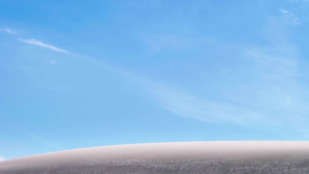 White Sand Dune Desert Blue Sky Background — Vídeo de stock