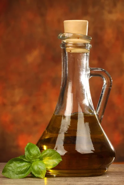 Olivovým olejem a bazalkou — Stock fotografie