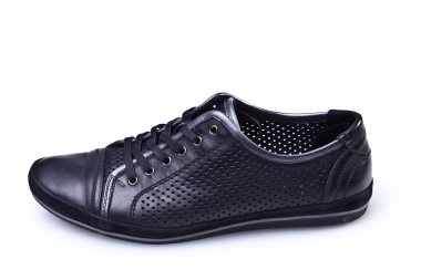 adamın siyah ayakkabı