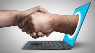 bir el, sağ el kavramı sallamak için laptop ekran dışında gelir