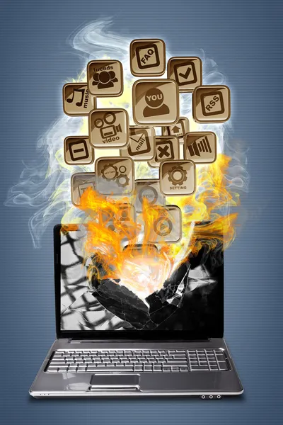 Movilidad informática. portátil con iconos de aplicación de fuego — Foto de Stock