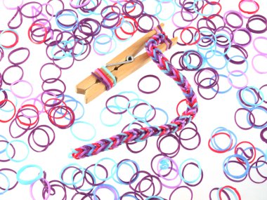 lastikleri mücevher yapımında kullanılan.