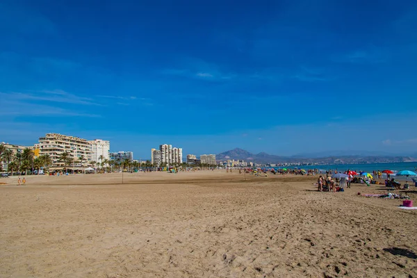 Гарний Морський Краєвид Пляжем Іспанському Місті Аліканте Теплий Сонячний День — стокове фото