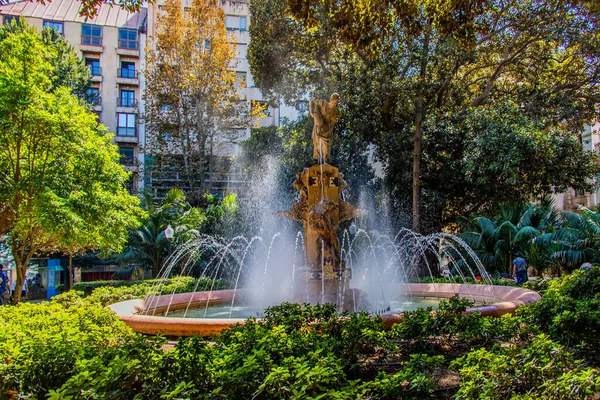 Hermoso Paisaje Urbano Veraniego Alicante Fuente Aguadora Con Foto Árboles — Foto de Stock