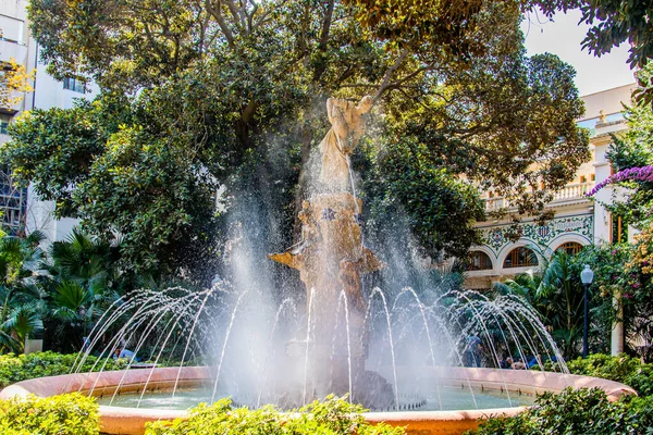Gyönyörű Városi Nyári Táj Alicante Fuente Aguadora Fotóval Fák Spanyolországban — Stock Fotó
