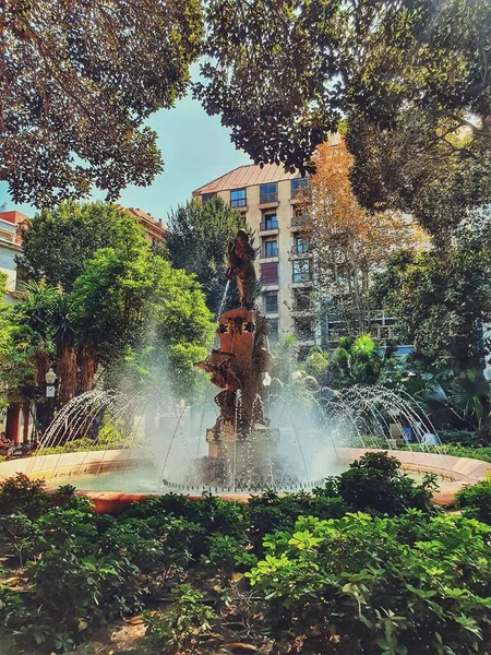 Beau Paysage Estival Urbain Alicante Fuente Aguadora Avec Photo Arbres — Photo