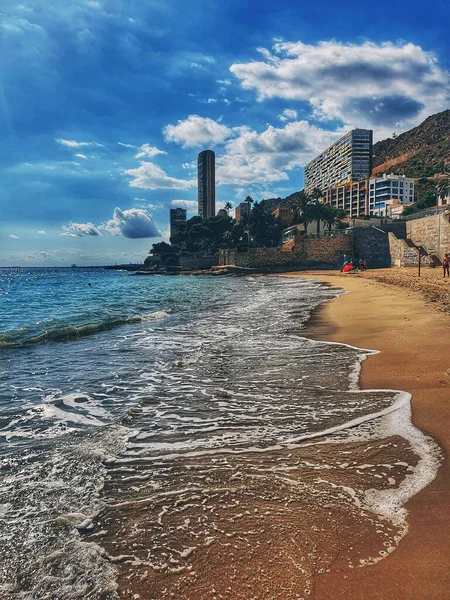 Гарний Літній Пляжний Пейзаж Іспанському Місті Аліканте Сонячний День — стокове фото