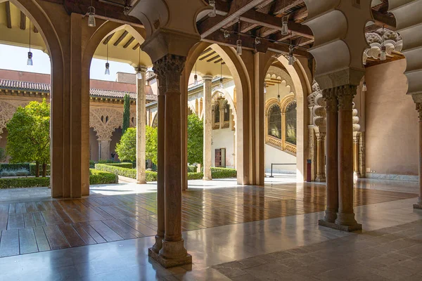 Schöne Große Historische Saragossa Spanien Einem Warmen Sonnigen Tag Inneren — Stockfoto