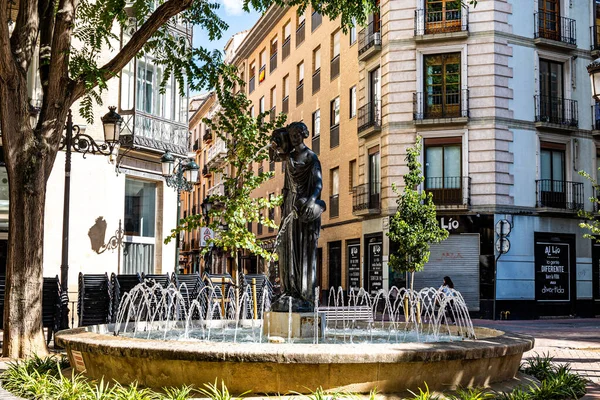 Spanyol Şehri Zaragoza Güzel Bir Çeşme Sıcak Bir Yaz Günü — Stok fotoğraf